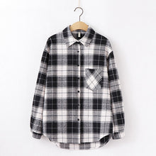 Charger l'image dans la galerie, 2020 Fashion Women Plaid Shirt Chic Checked Blouse Long Sleeve Female Casual Print Shirts Loose Cotton Tops Blusas
